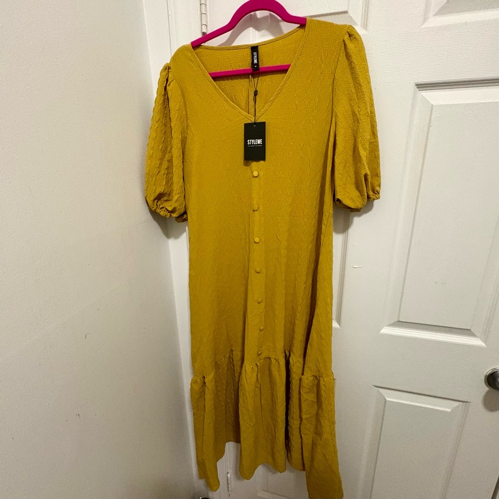 Gorgeous Yellow Summer Dress Size Small from StyleWe